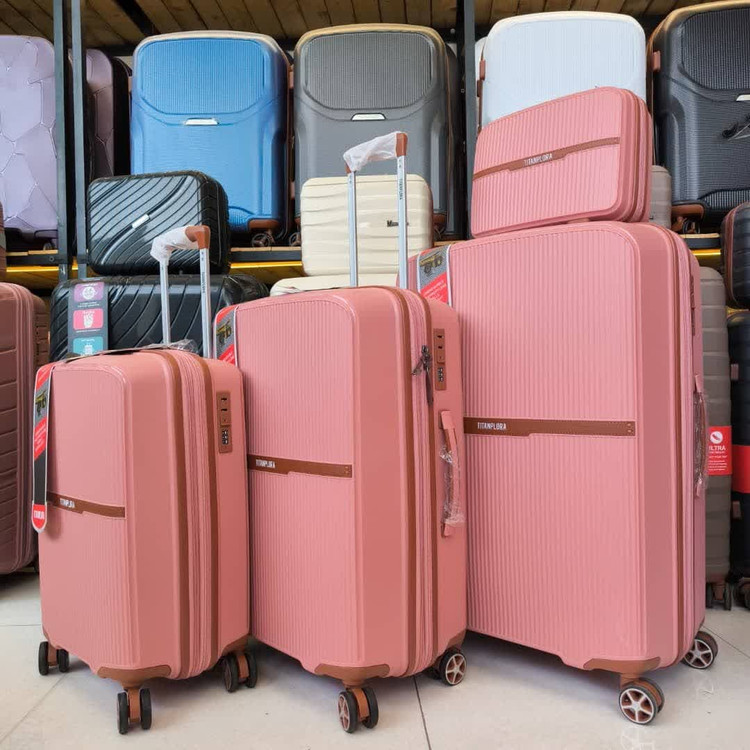چمدان تیتان رنگ کالباسی