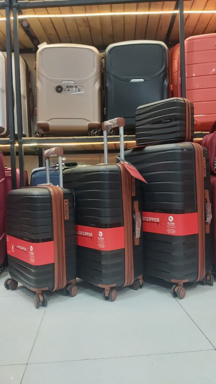 چمدان مونزا رنگ مشکی