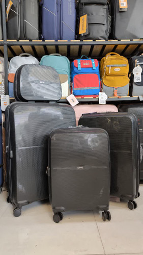 چمدان سومیت رنگ مشکی