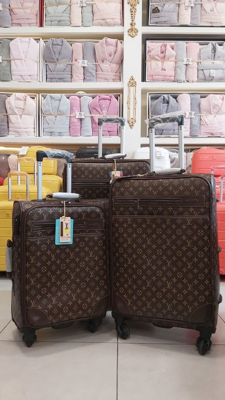 چمدان چرمی طرح LV قهوه ای